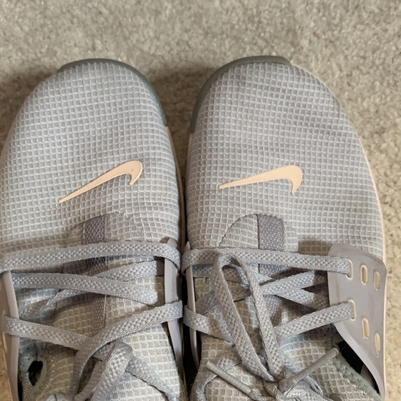 Womens Nike metcon free size 8.5 - Picture 2 of 5